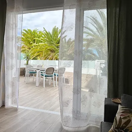 New Two Bedroom Apartment, Big Terrace & Sea View, Apartament