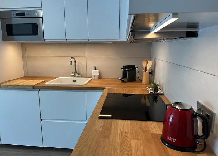 Апартаменти New Two Bedroom Apartment, Big Terrace & Sea View, Адехе