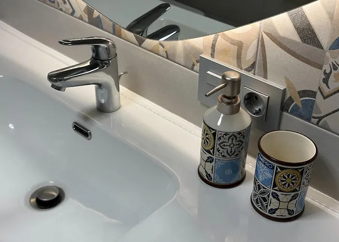 Апартаменти New Two Bedroom Apartment, Big Terrace & Sea View, Адехе