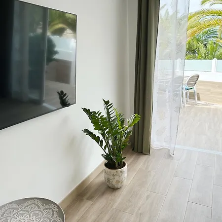New Two Bedroom Apartment, Big Terrace & Sea View, Apartment *